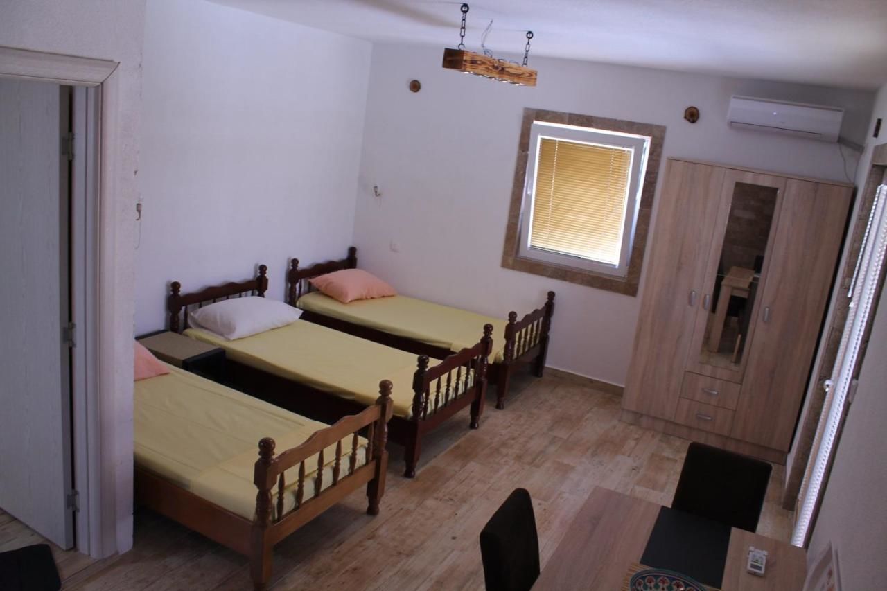 Гостевой дом Rooms Lazarević Сутоморе-18