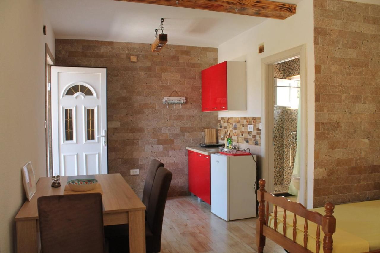 Гостевой дом Rooms Lazarević Сутоморе-20