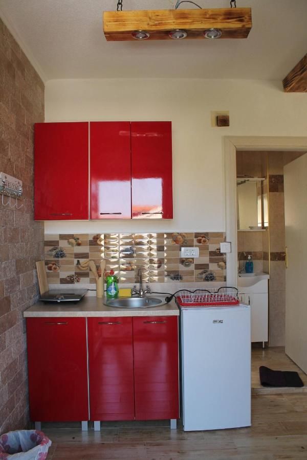 Гостевой дом Rooms Lazarević Сутоморе-22