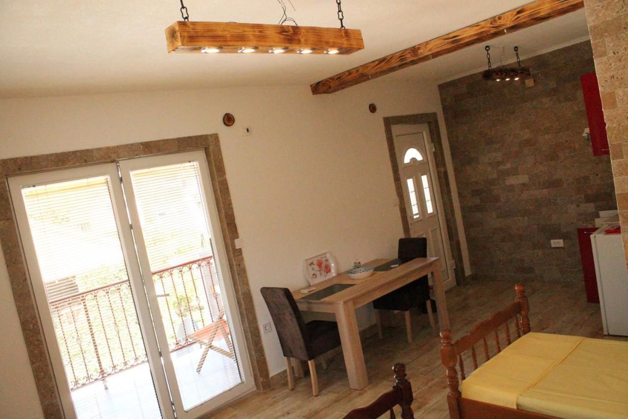 Гостевой дом Rooms Lazarević Сутоморе-5