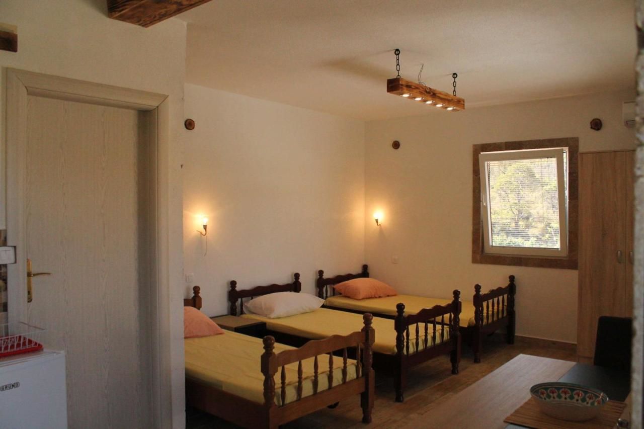 Гостевой дом Rooms Lazarević Сутоморе-8