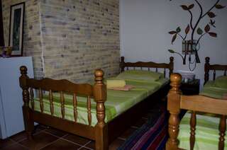 Гостевой дом Rooms Lazarević Сутоморе Двухместный номер с 2 отдельными кроватями-3