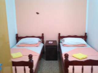 Гостевой дом Rooms Lazarević Сутоморе Двухместный номер с 2 отдельными кроватями-38