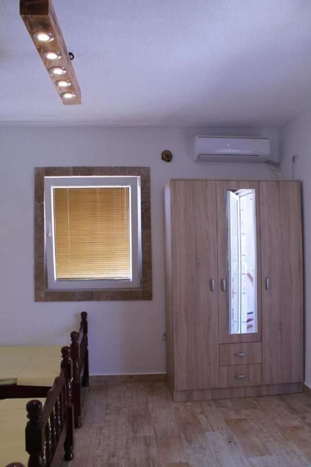 Гостевой дом Rooms Lazarević Сутоморе-16