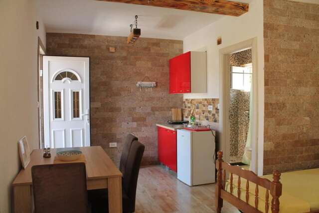 Гостевой дом Rooms Lazarević Сутоморе-19